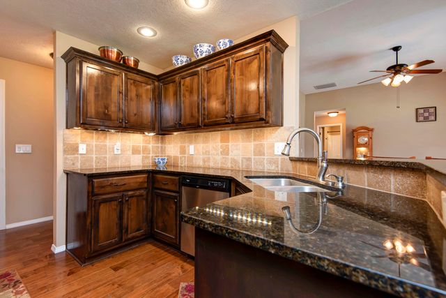 1101 E Fieldstone Drive, Ozark, MO 65721