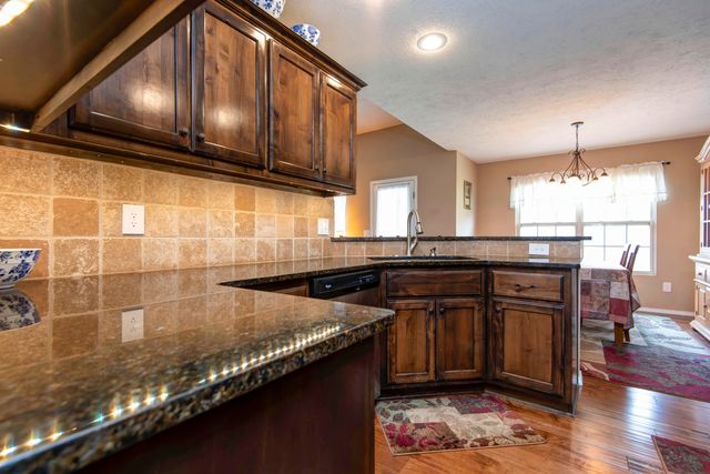 1101 E Fieldstone Drive, Ozark, MO 65721