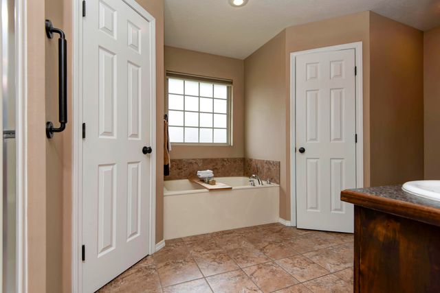 1101 E Fieldstone Drive, Ozark, MO 65721