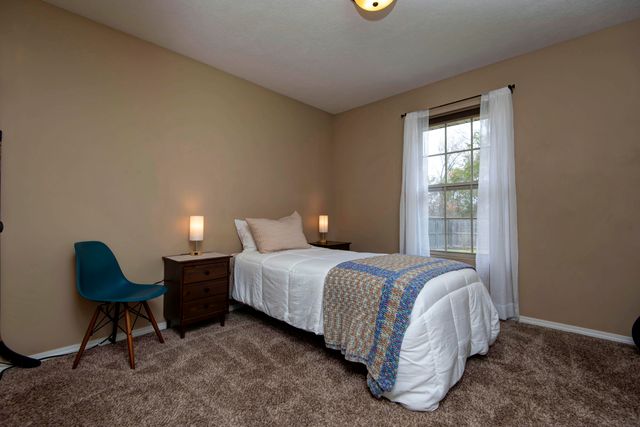 1101 E Fieldstone Drive, Ozark, MO 65721