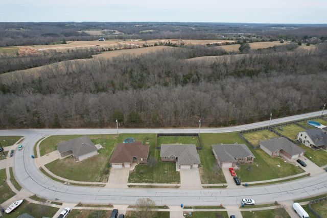 1101 E Fieldstone Drive, Ozark, MO 65721