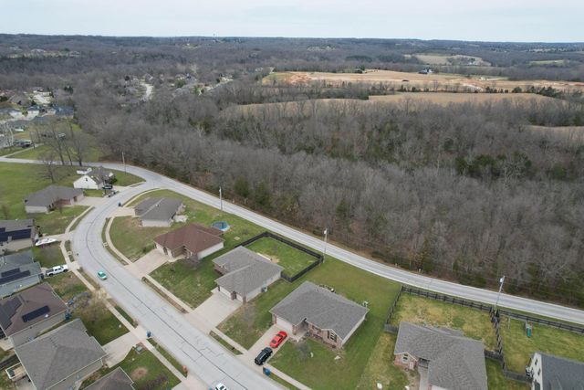 1101 E Fieldstone Drive, Ozark, MO 65721