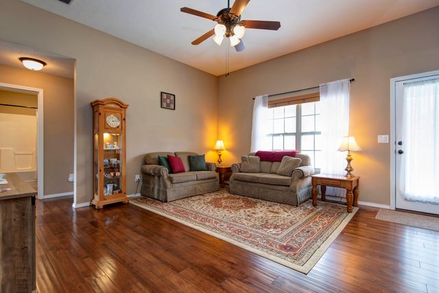 1101 E Fieldstone Drive, Ozark, MO 65721