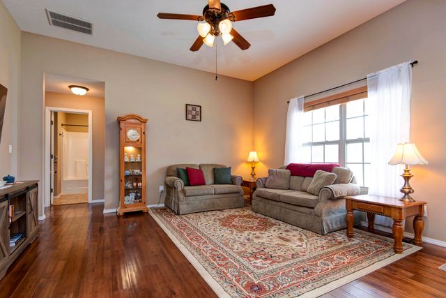 1101 E Fieldstone Drive, Ozark, MO 65721