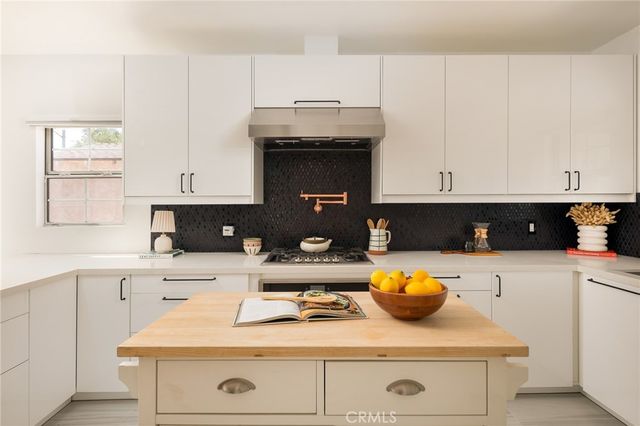 1739 N Niagara, Burbank, CA 91505