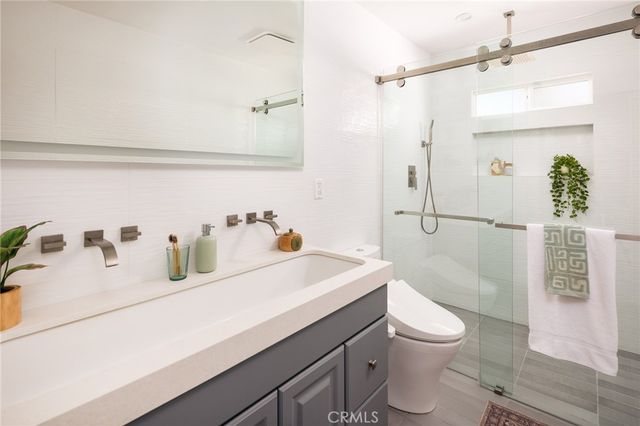 1739 N Niagara, Burbank, CA 91505