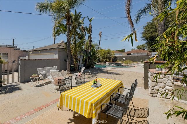1739 N Niagara, Burbank, CA 91505
