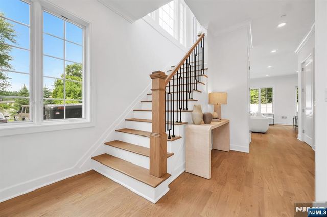 11 Gabriel Court 11, Paramus, NJ 07652
