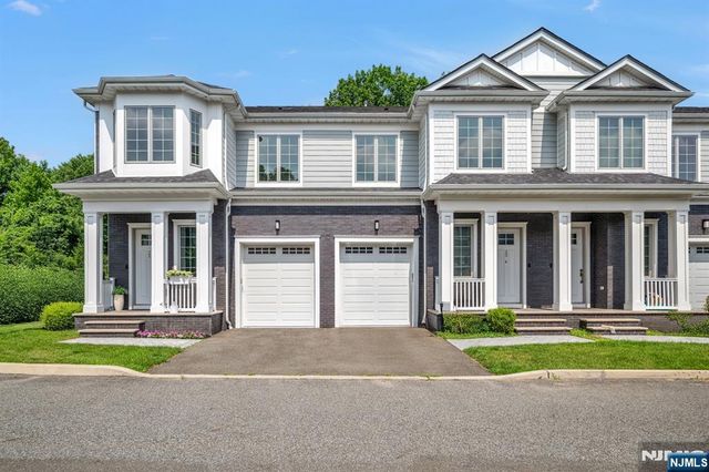11 Gabriel Court 11, Paramus, NJ 07652