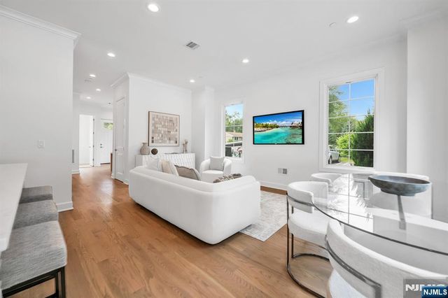 11 Gabriel Court 11, Paramus, NJ 07652