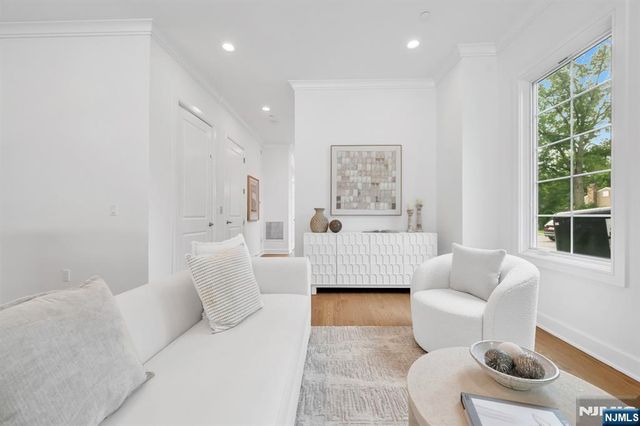 11 Gabriel Court 11, Paramus, NJ 07652