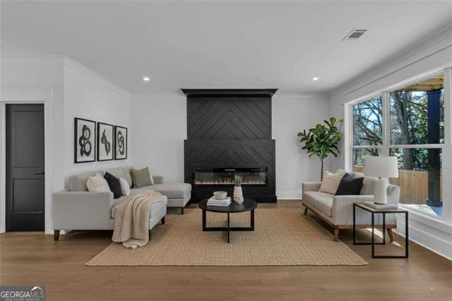 274 WHITE Street, Hoschton, GA 30548