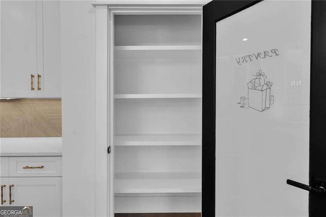 274 WHITE Street, Hoschton, GA 30548