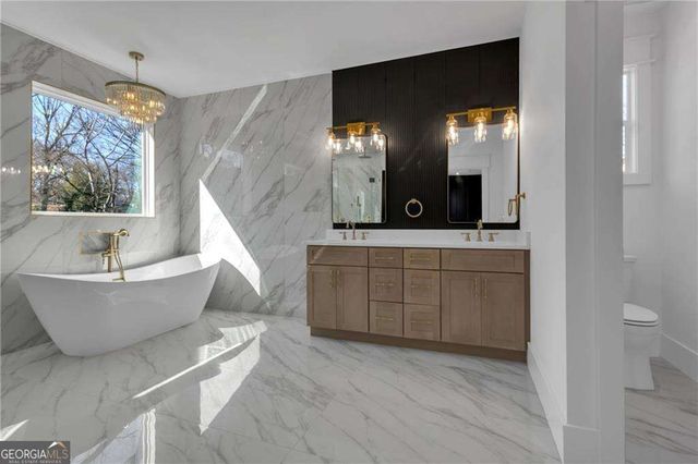 274 WHITE Street, Hoschton, GA 30548