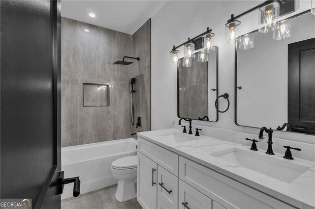 274 WHITE Street, Hoschton, GA 30548