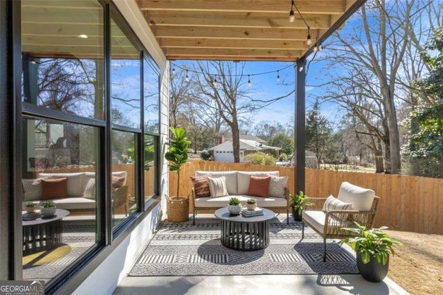 274 WHITE Street, Hoschton, GA 30548