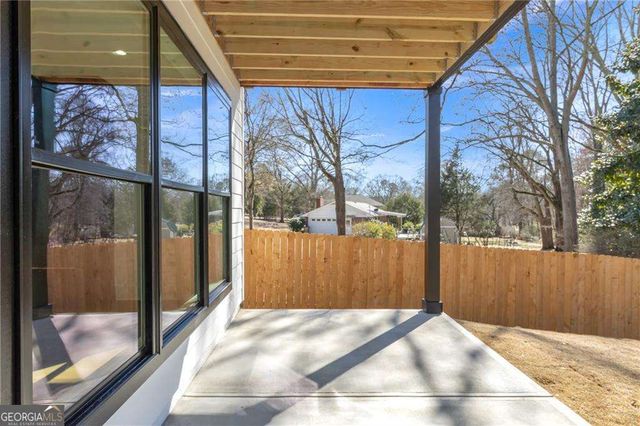 274 WHITE Street, Hoschton, GA 30548