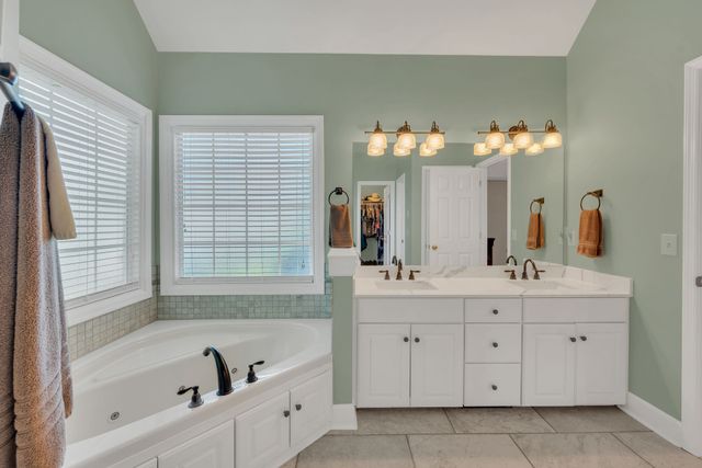 110 Stonehollow Way, Hendersonville, TN 37075