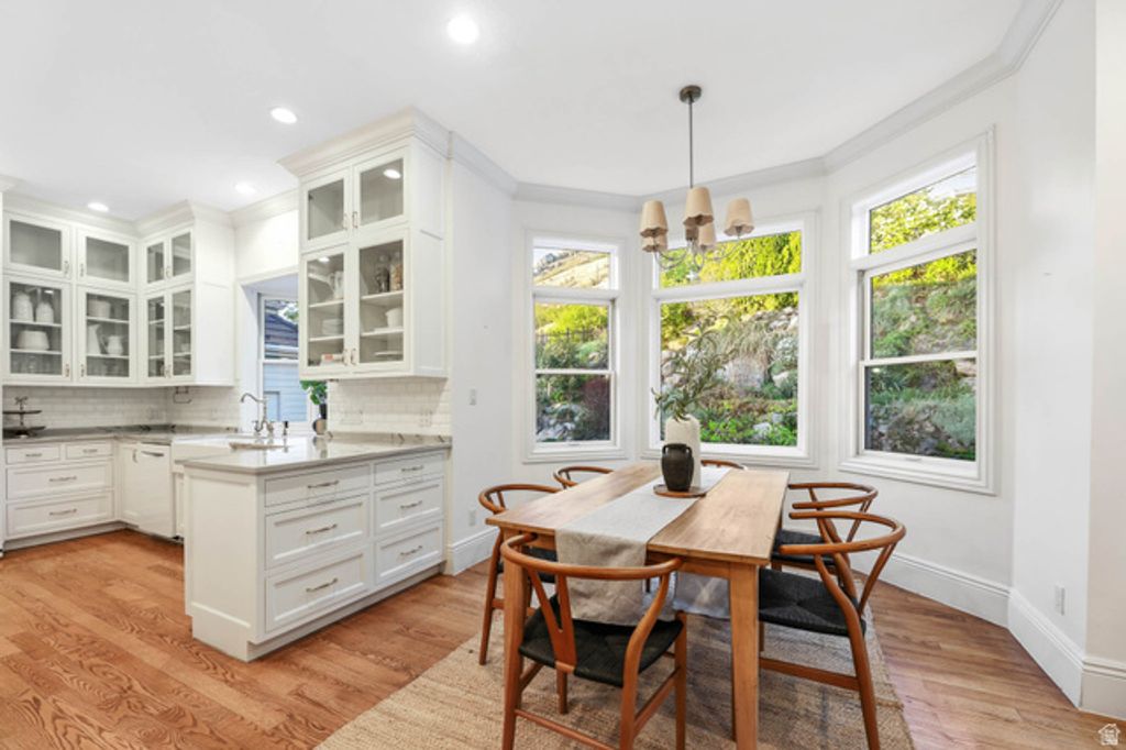 Image 15 of property listing at 2910 FOOTHILL DR, Provo, UT 84604