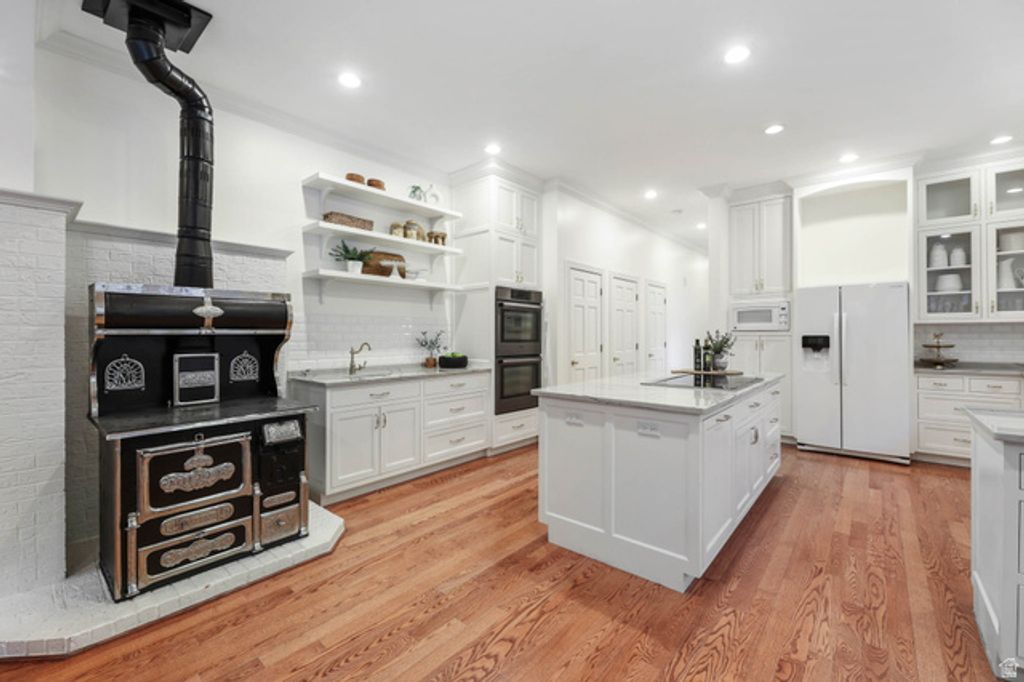 Image 17 of property listing at 2910 FOOTHILL DR, Provo, UT 84604