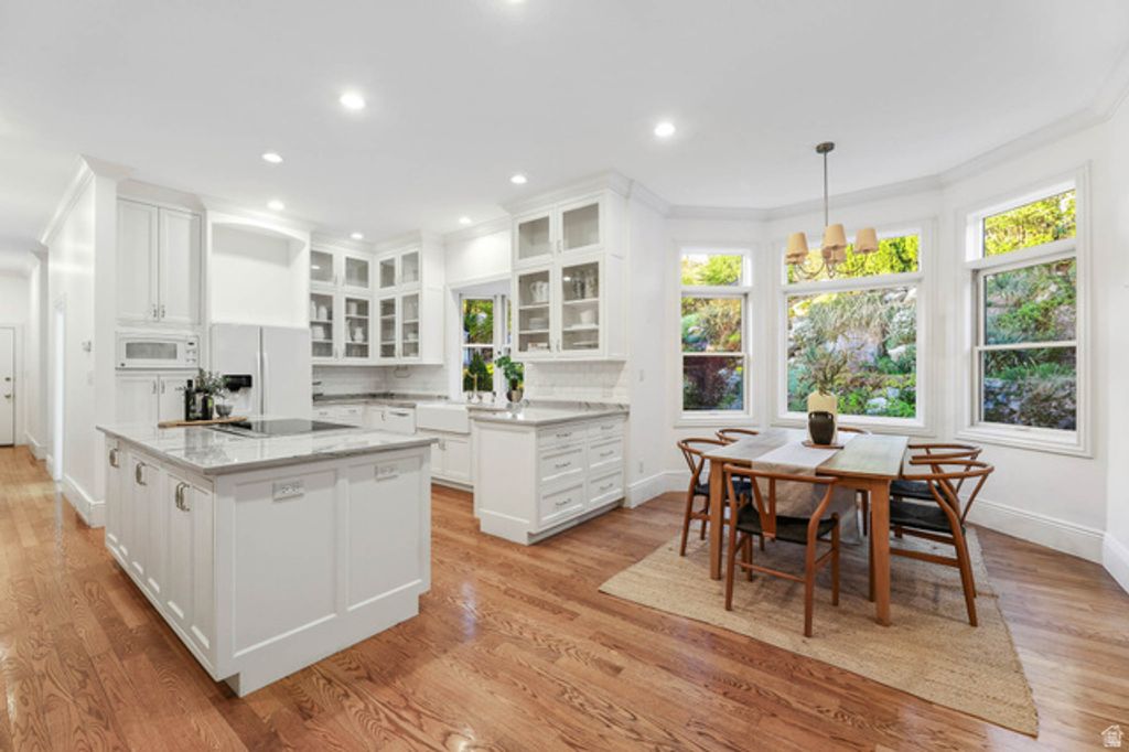 Image 18 of property listing at 2910 FOOTHILL DR, Provo, UT 84604