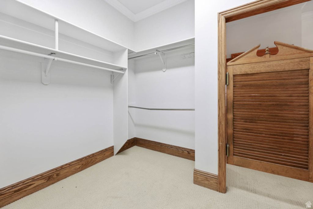 Image 37 of property listing at 2910 FOOTHILL DR, Provo, UT 84604