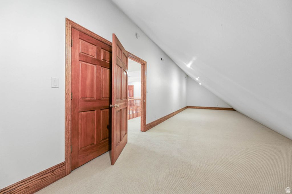 Image 49 of property listing at 2910 FOOTHILL DR, Provo, UT 84604