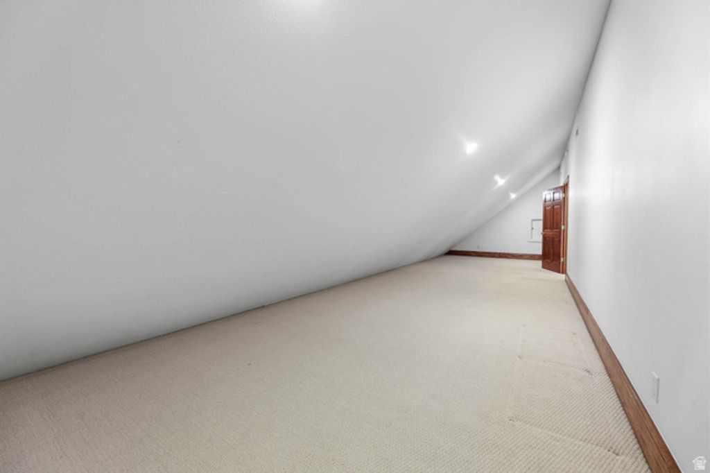 Image 50 of property listing at 2910 FOOTHILL DR, Provo, UT 84604