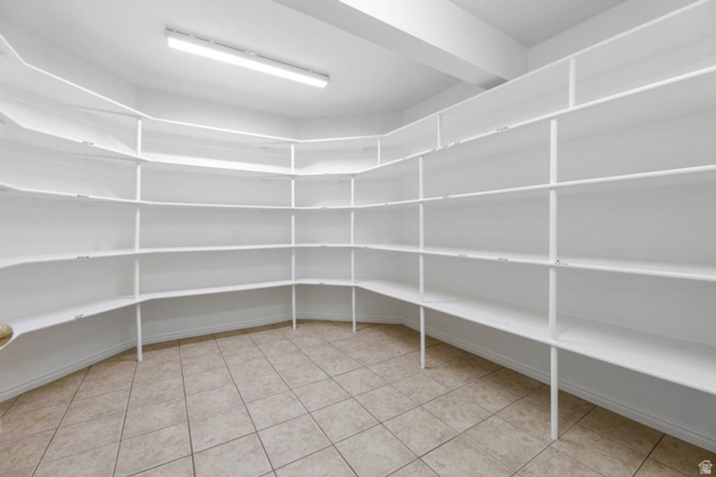 Image 61 of property listing at 2910 FOOTHILL DR, Provo, UT 84604