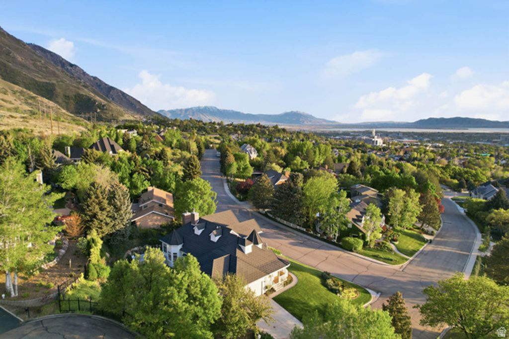 Image 70 of property listing at 2910 FOOTHILL DR, Provo, UT 84604