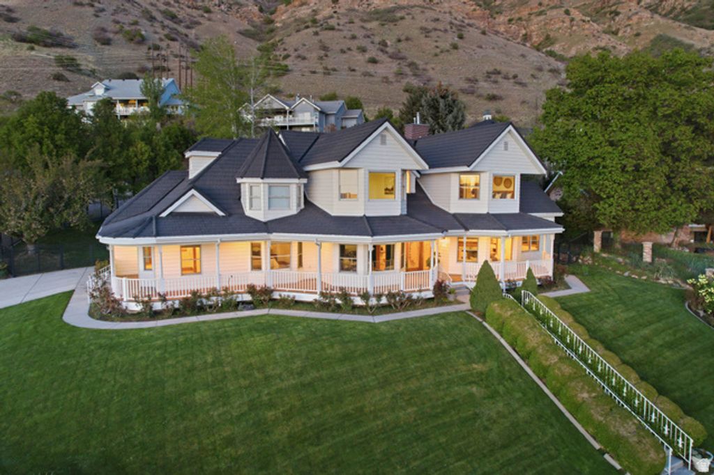 Image 74 of property listing at 2910 FOOTHILL DR, Provo, UT 84604