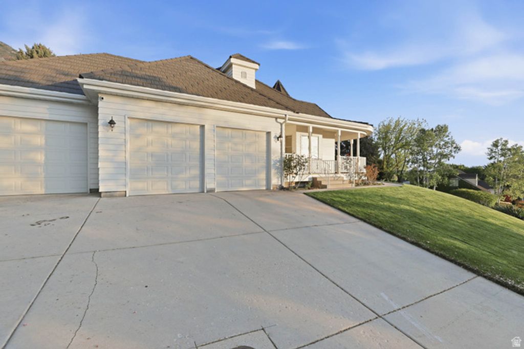 Image 80 of property listing at 2910 FOOTHILL DR, Provo, UT 84604