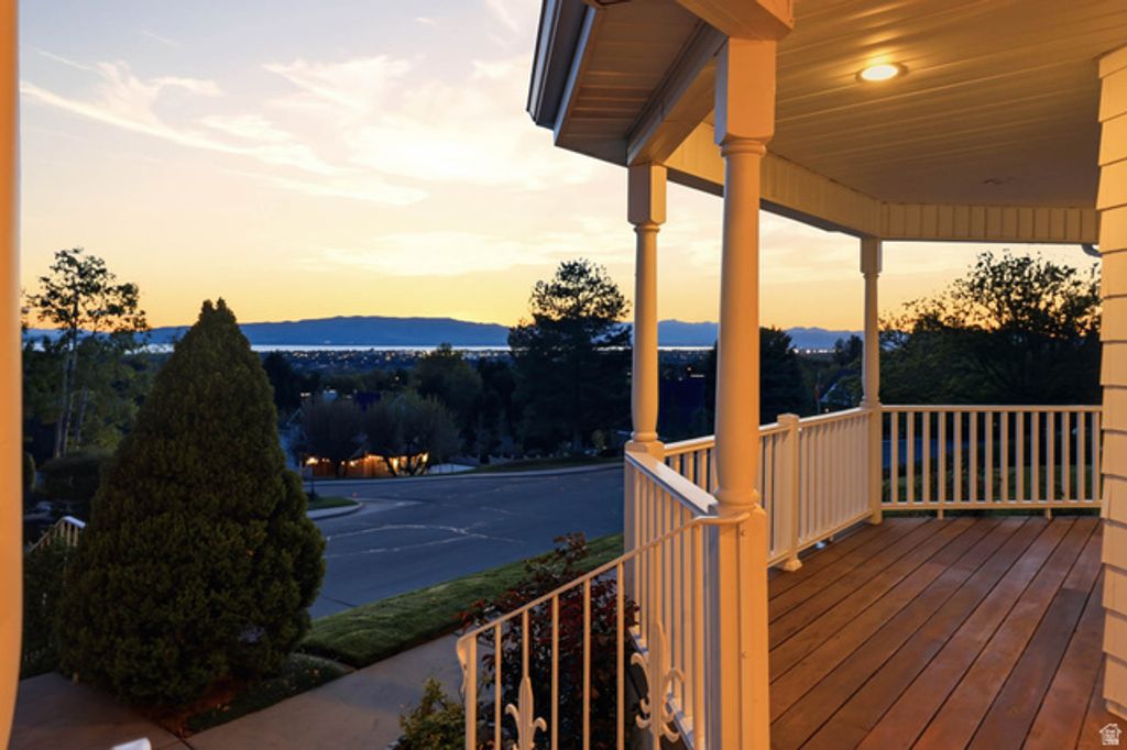 Image 90 of property listing at 2910 FOOTHILL DR, Provo, UT 84604