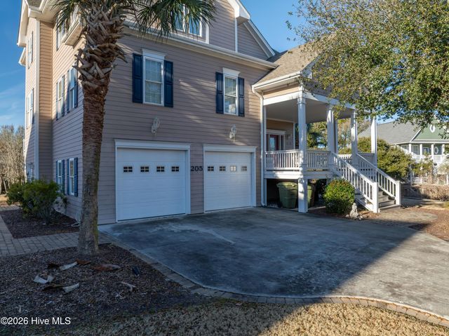 205 Aberlady Bay, Emerald Isle, NC 28594