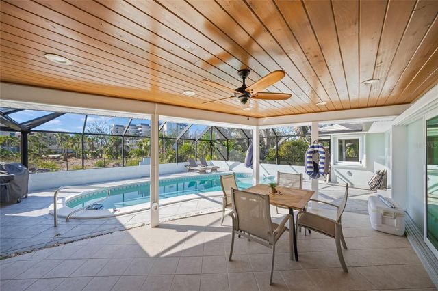 8560 HERON LAGOON CIRCLE, Sarasota, FL 34242