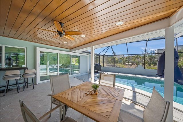 8560 HERON LAGOON CIRCLE, Sarasota, FL 34242