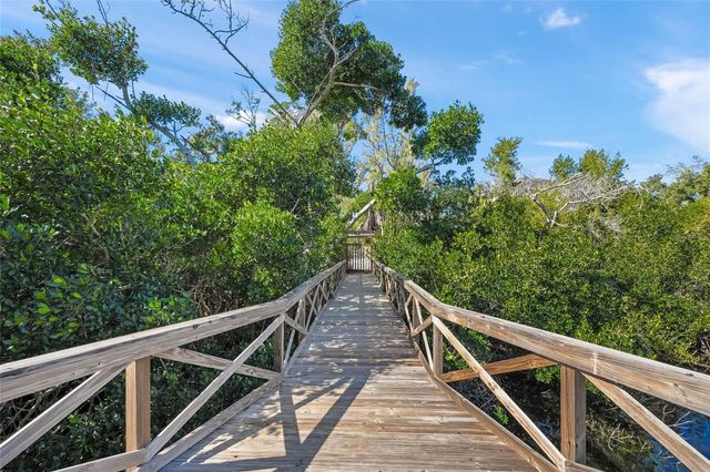 8560 HERON LAGOON CIRCLE, Sarasota, FL 34242