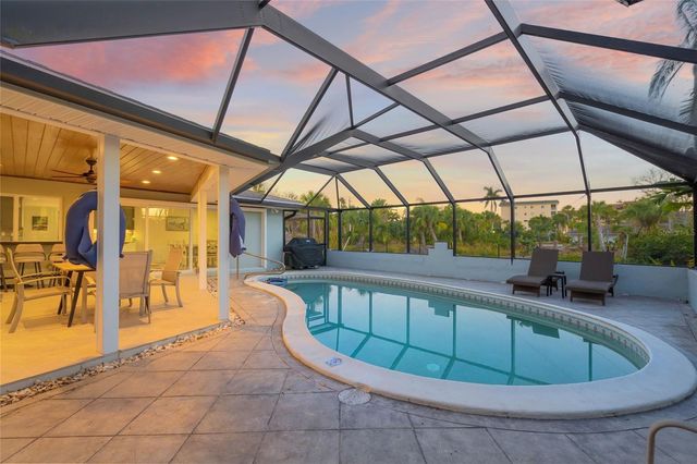 8560 HERON LAGOON CIRCLE, Sarasota, FL 34242