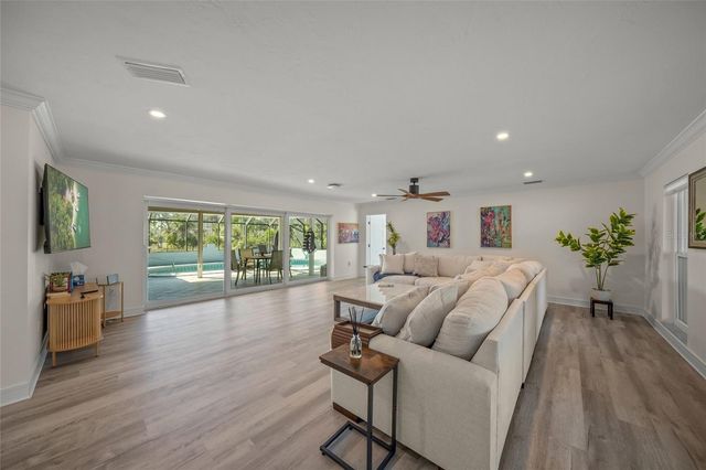 8560 HERON LAGOON CIRCLE, Sarasota, FL 34242