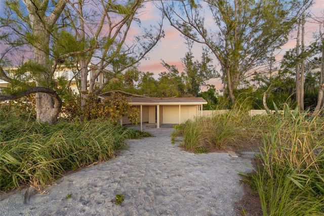 8560 HERON LAGOON CIRCLE, Sarasota, FL 34242