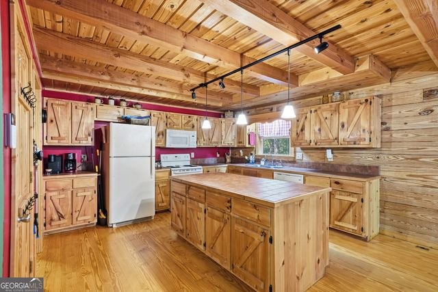 114 Rockingham Way, Ellijay, GA 30540