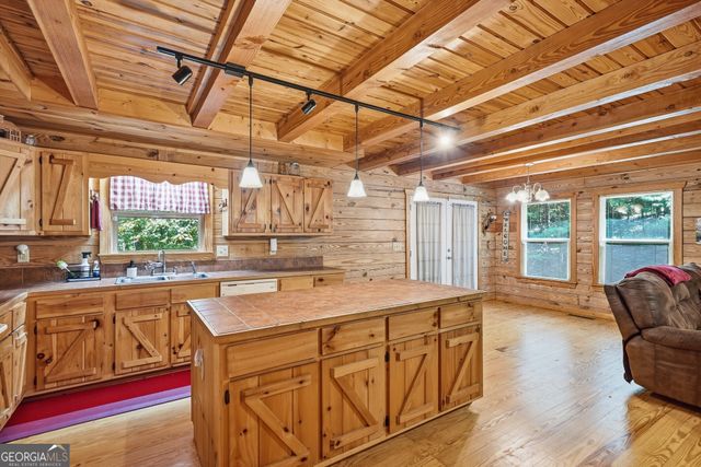 114 Rockingham Way, Ellijay, GA 30540