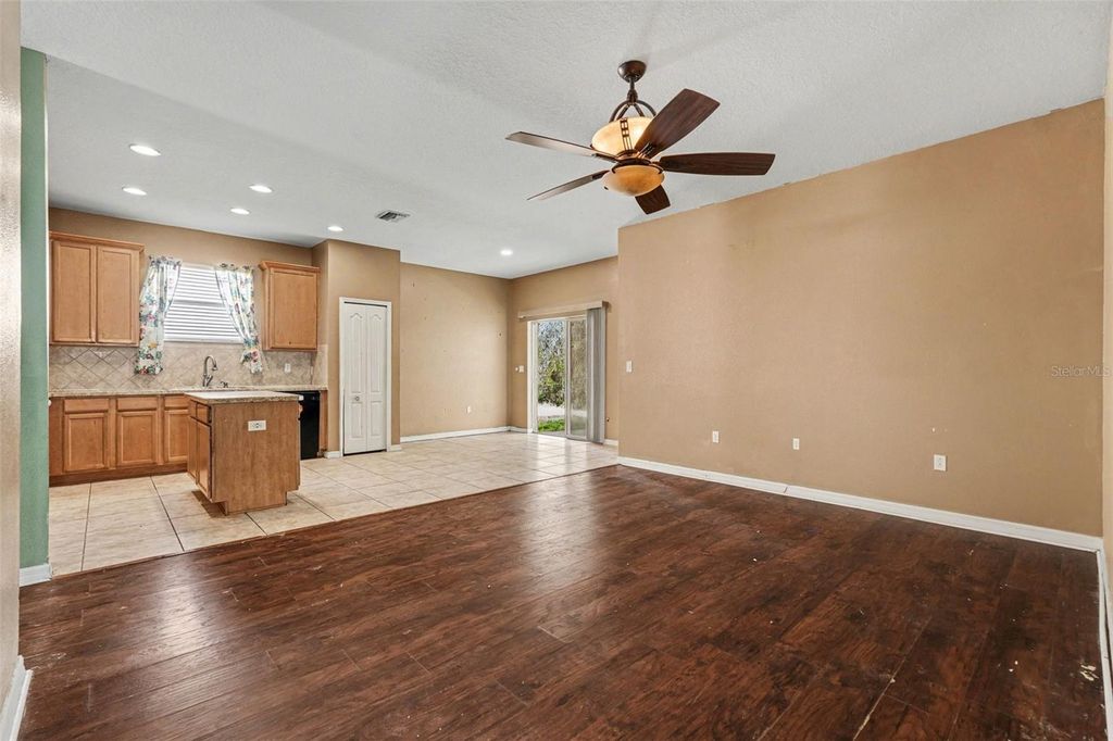 Image 19 of property listing at 11941 PALM BAY COURT, New Port Richey, FL 34654