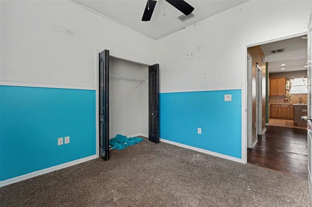 Image 20 of property listing at 11941 PALM BAY COURT, New Port Richey, FL 34654