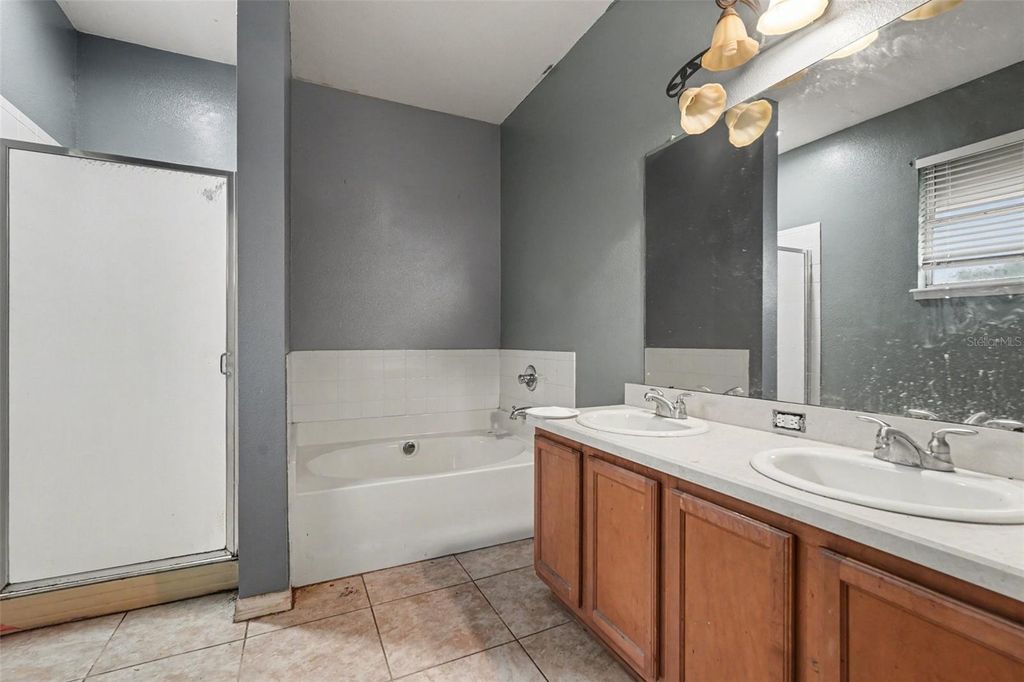 Image 29 of property listing at 11941 PALM BAY COURT, New Port Richey, FL 34654