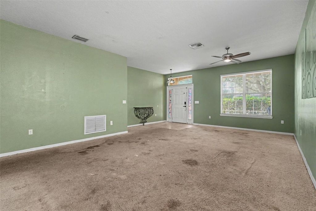 Image 7 of property listing at 11941 PALM BAY COURT, New Port Richey, FL 34654