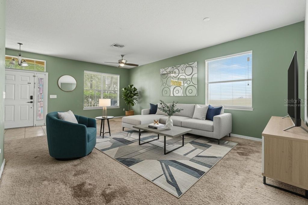 Image 8 of property listing at 11941 PALM BAY COURT, New Port Richey, FL 34654