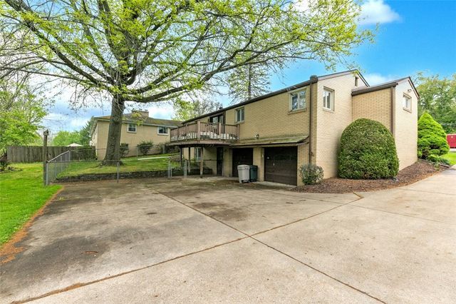 245 Clover Drive, Monroeville, PA 15146