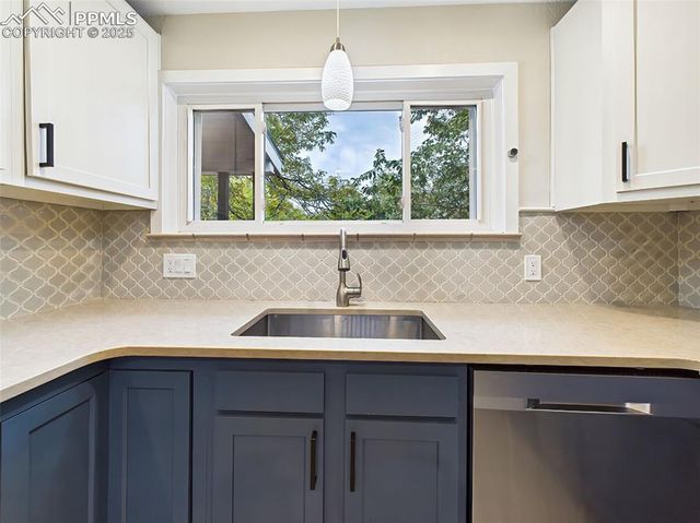 1107 Parkview Boulevard, Colorado Springs, CO 80905