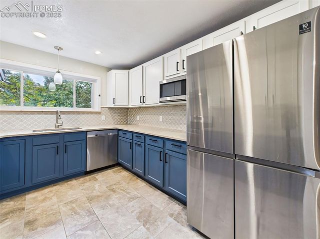 1107 Parkview Boulevard, Colorado Springs, CO 80905